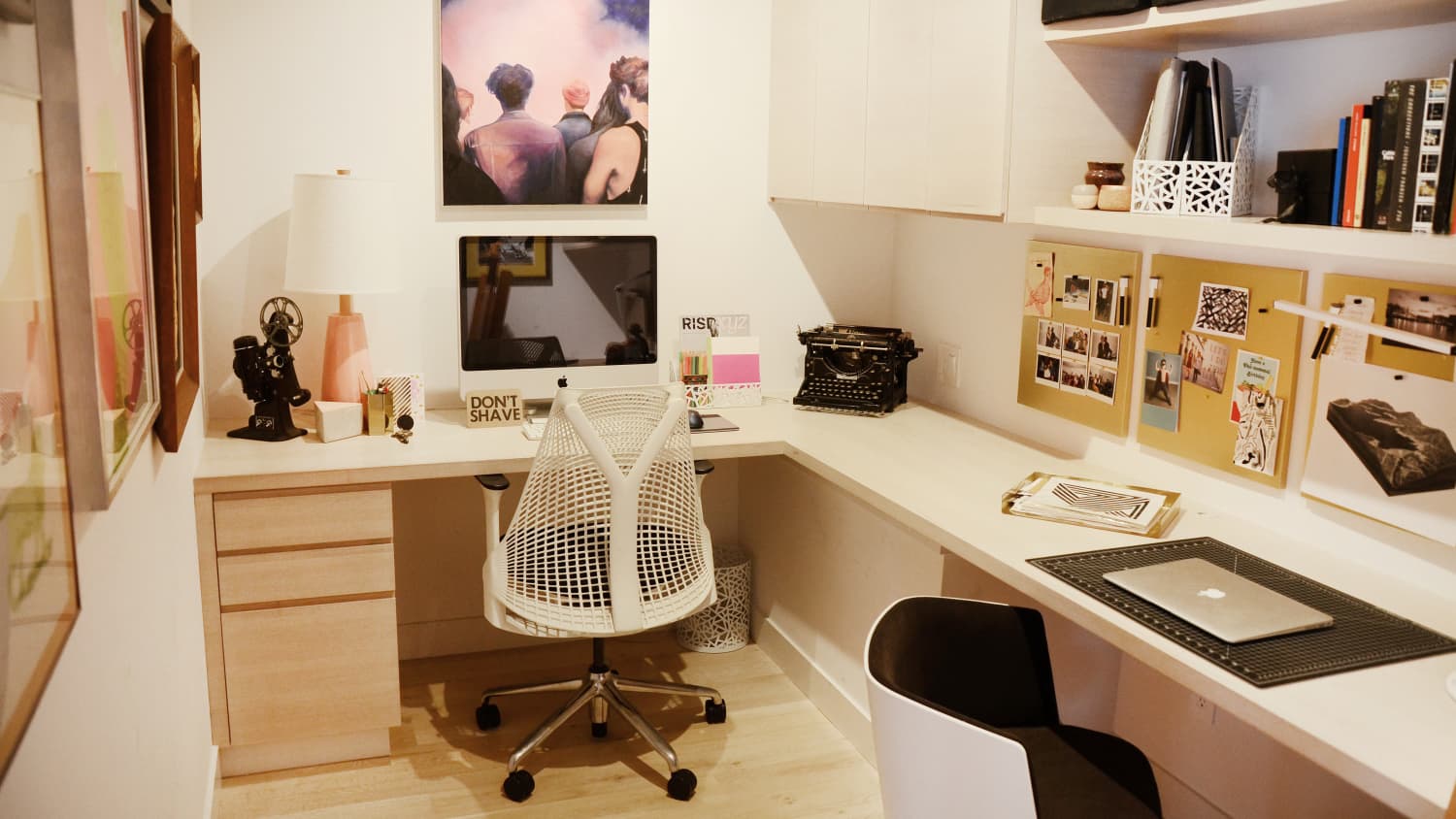How to Make an Office With No Windows Bright and Beautiful
